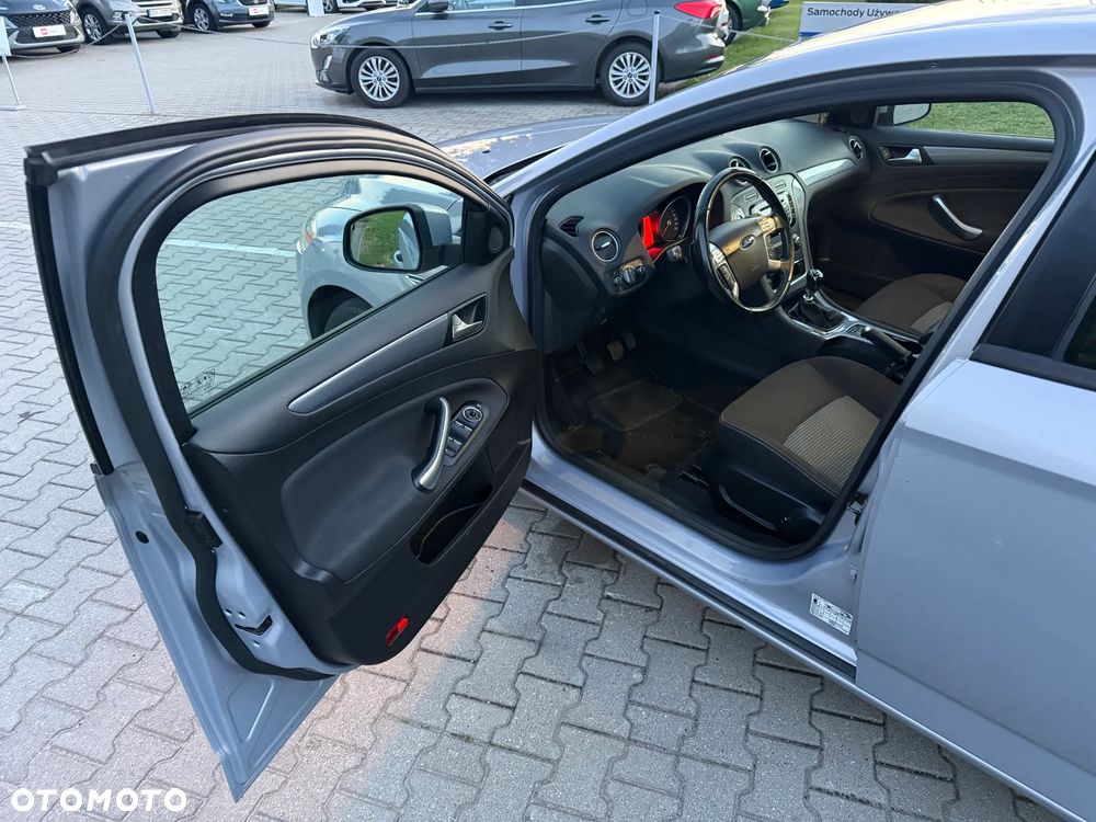 Ford Mondeo - 9