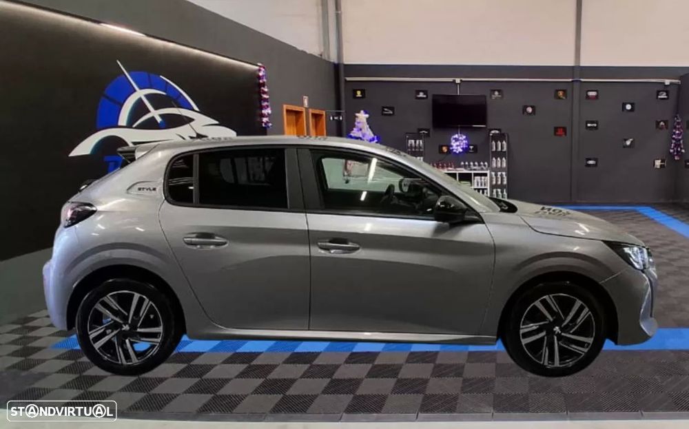 Peugeot 208 1.2 PureTech SE Style - 3