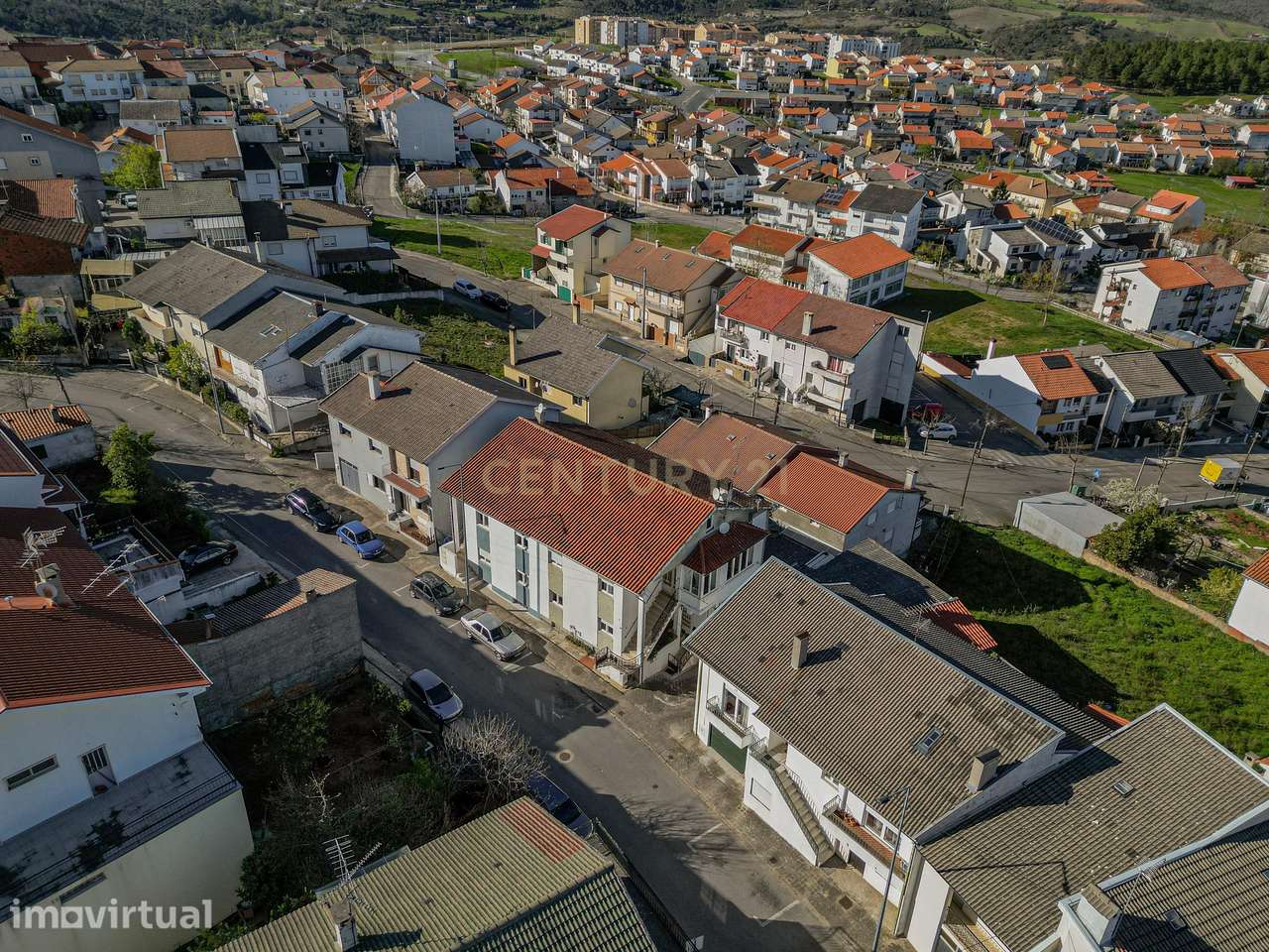 Espetacular Moradia T9 em Bragança com Vista para a Montanha - Grande imagem: 2/3