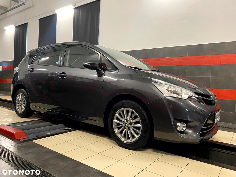 Toyota Verso 1.6 Active 7os - 6