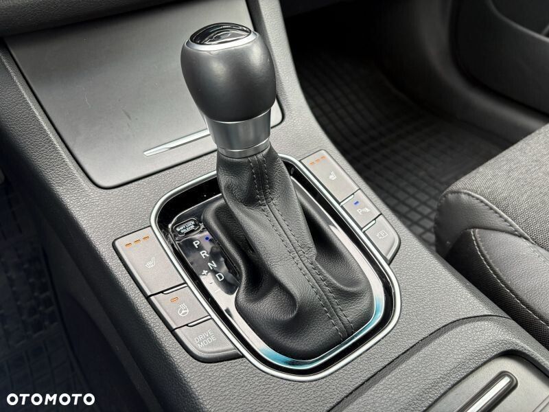 Hyundai i30 1.5 T-GDI 48V Executive DCT - 35