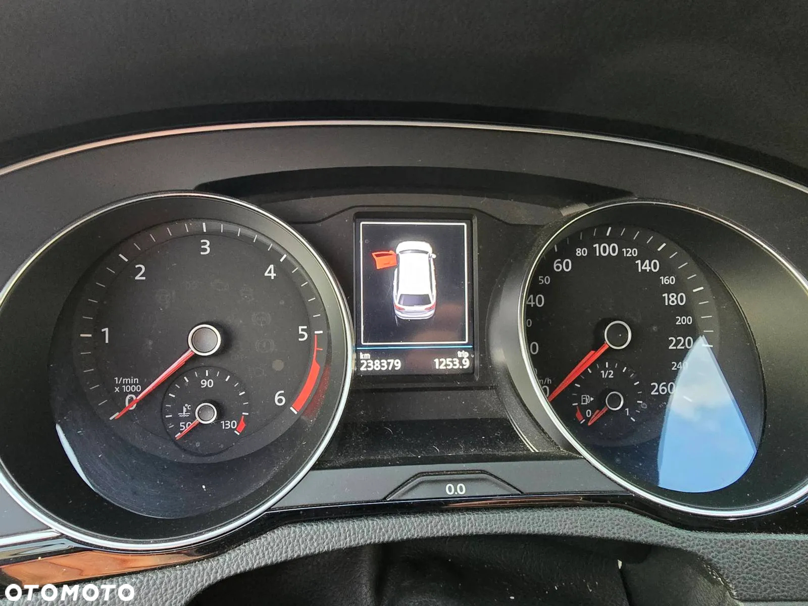 Volkswagen Passat 2.0 TDI BMT Comfortline DSG - 9