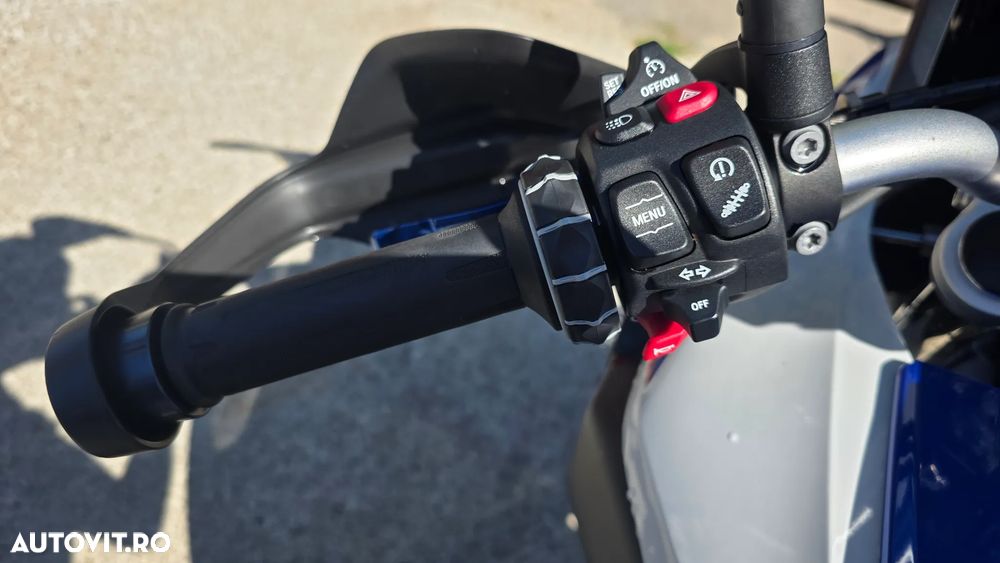 BMW F750GS - 21