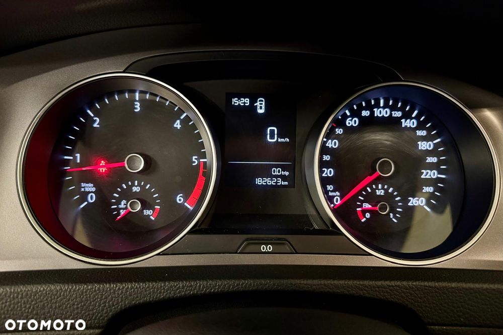 Volkswagen Golf 1.6 TDI Comfortline - 25