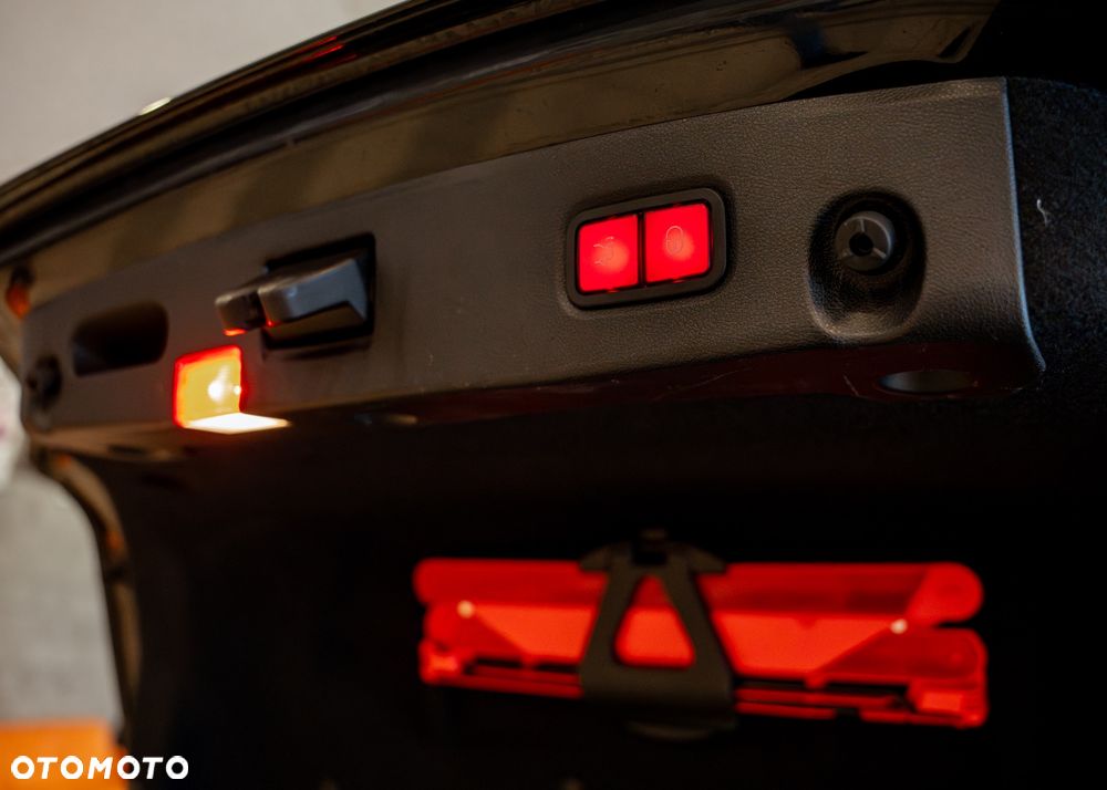 Mercedes-Benz CLS 500 4-Matic BlueEff - 13