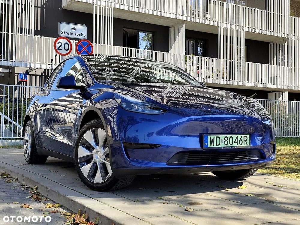 Tesla Y - 3