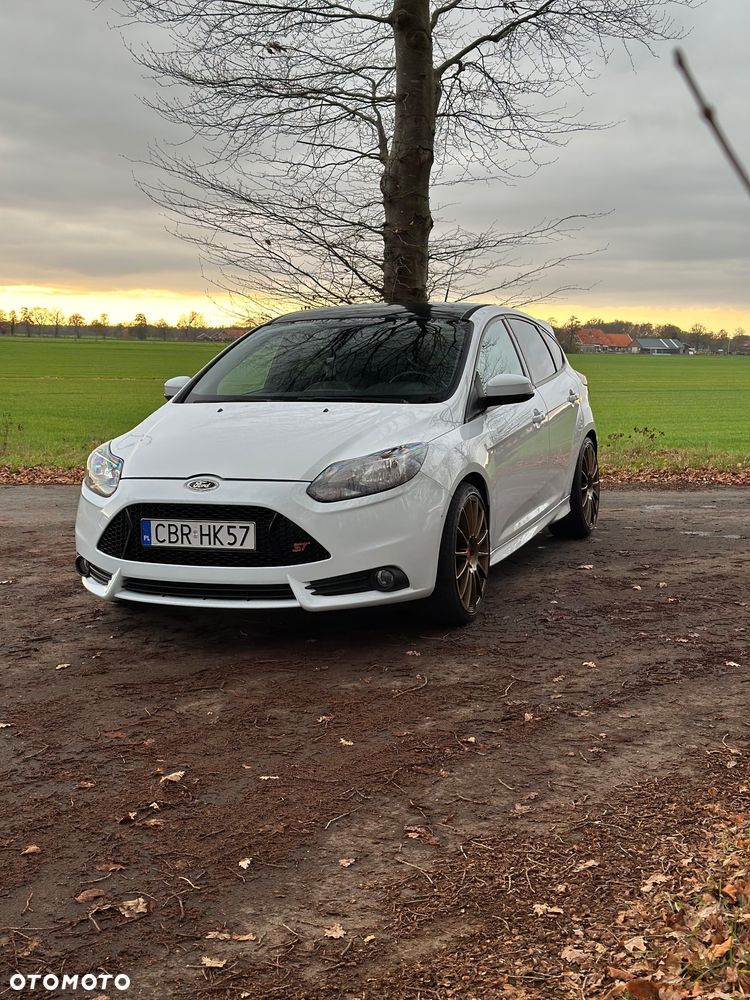 Ford Focus ST - 4