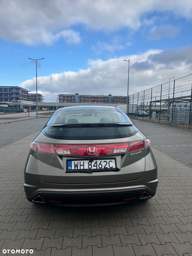 Honda Civic 1.8 Comfort - 4
