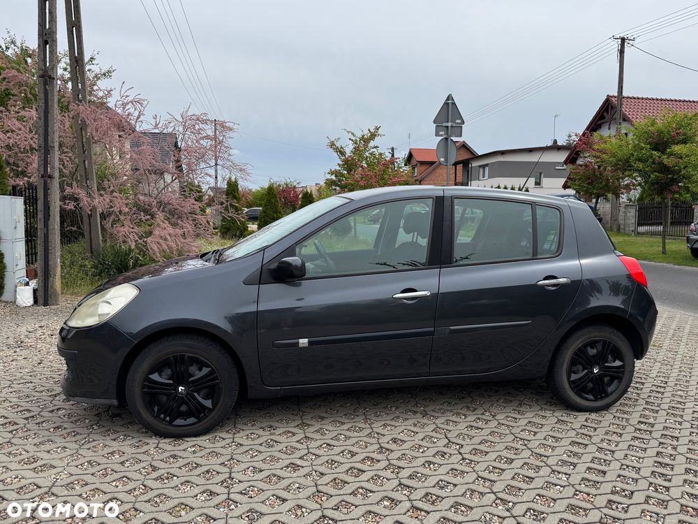 Renault Clio 1.2 16V Expression - 8