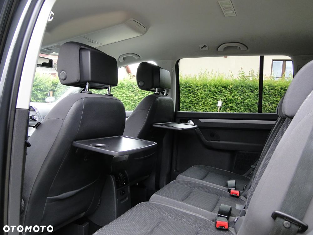 Volkswagen Touran 2.0 TDI DPF BlueMotion Technology Highline - 14