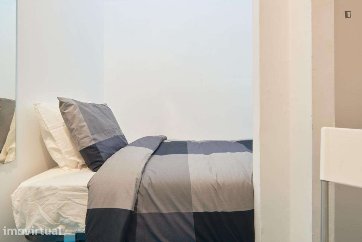 Quarto - localizado em Entrecampos Lisbon - Grande imagem: 2/12