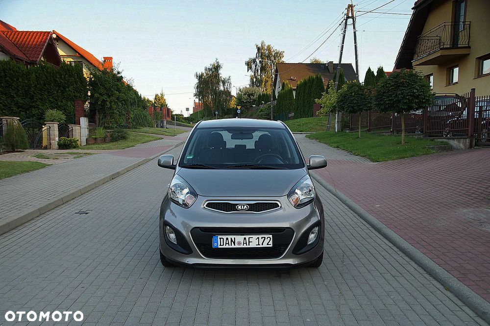 Kia Picanto 1.0 Dream Team Edition - 10