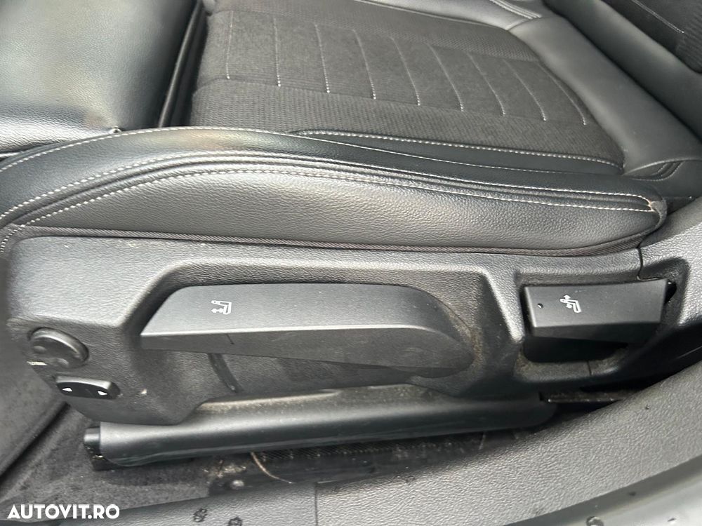 BMW Seria 3 320d Touring xDrive Aut. Sport Line - 17