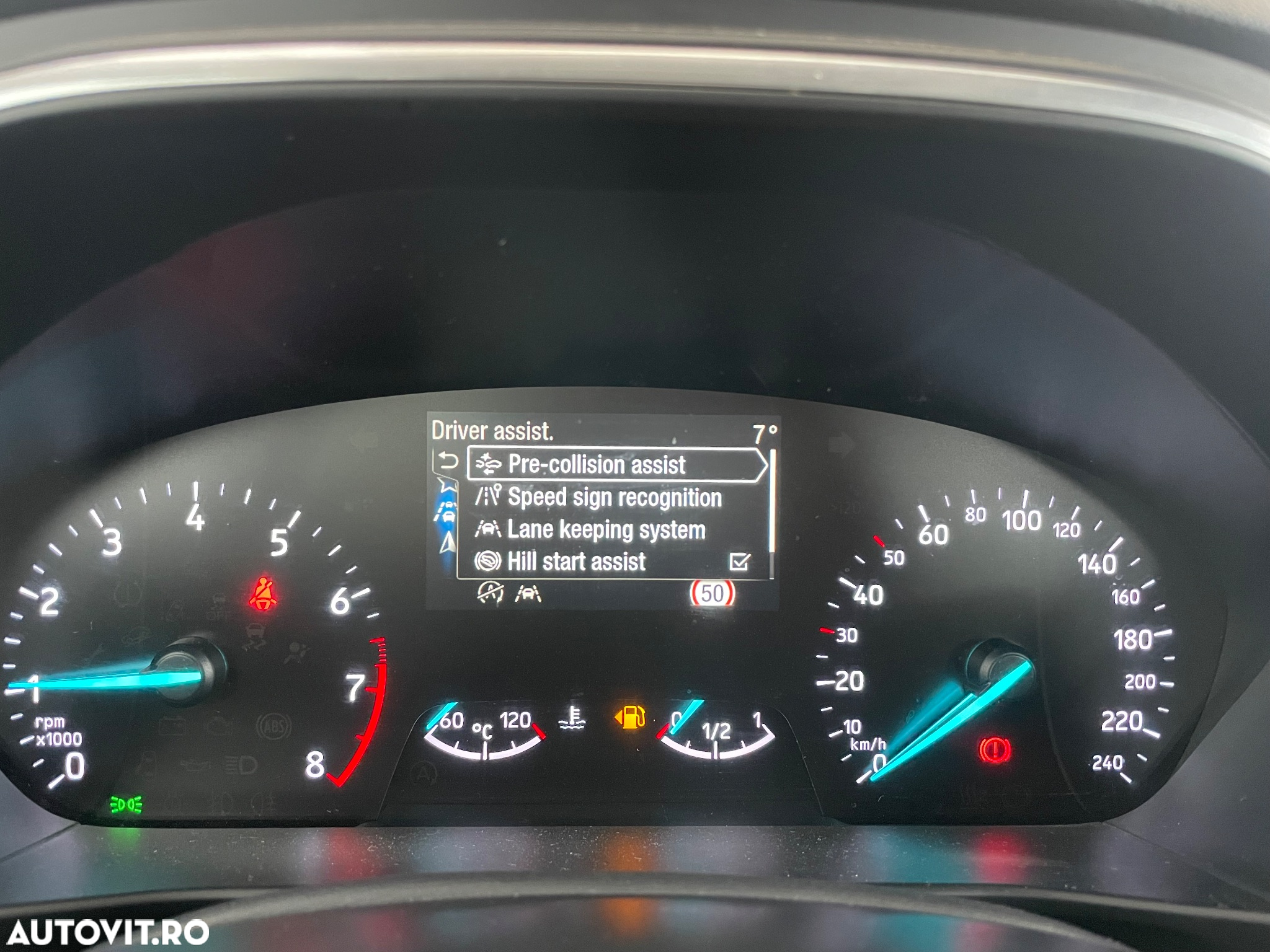 Ford Focus 1.0 EcoBoost Start-Stopp-System TITANIUM DESIGN - 11
