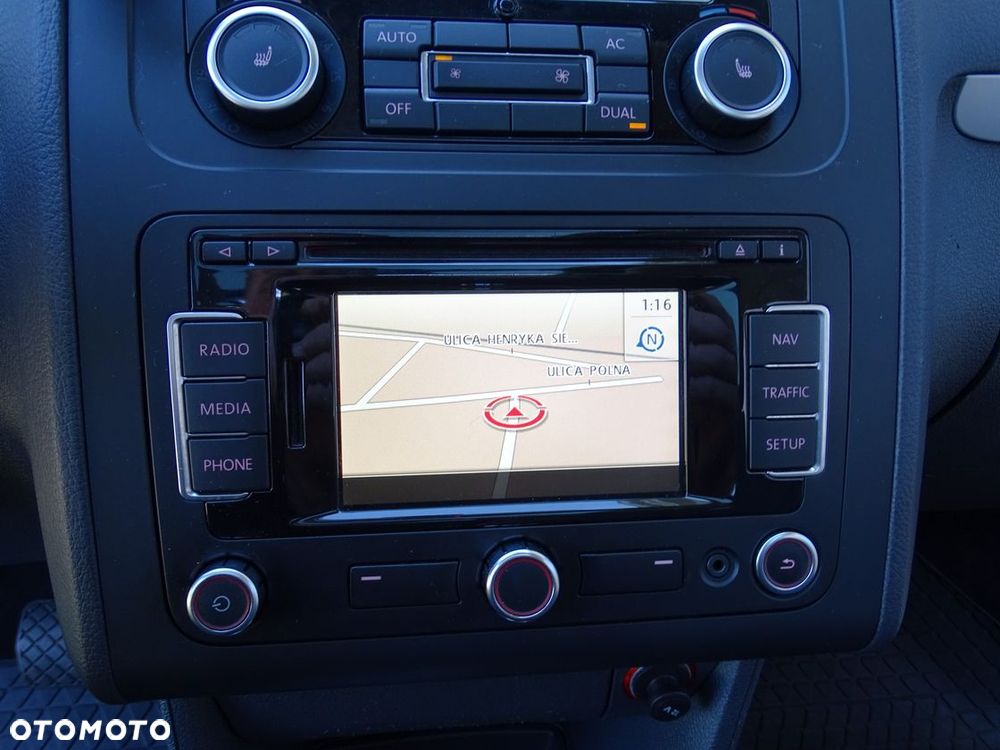 Volkswagen Touran 1.6 TDI DPF BlueMotion Technology DSG STYLE - 34