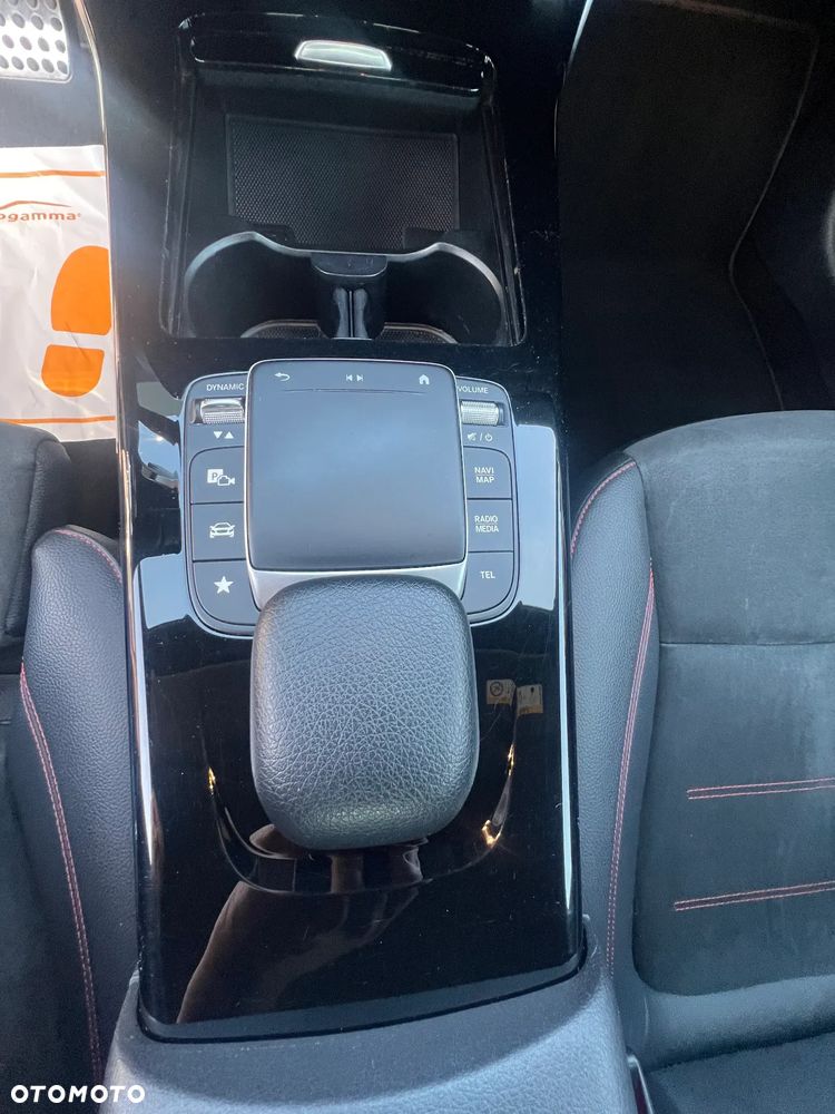 Mercedes-Benz CLA - 26