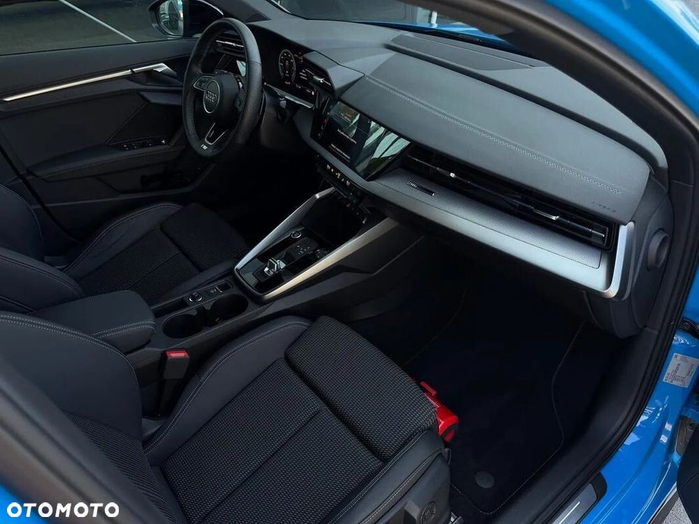 Audi A3 Sportback - 13