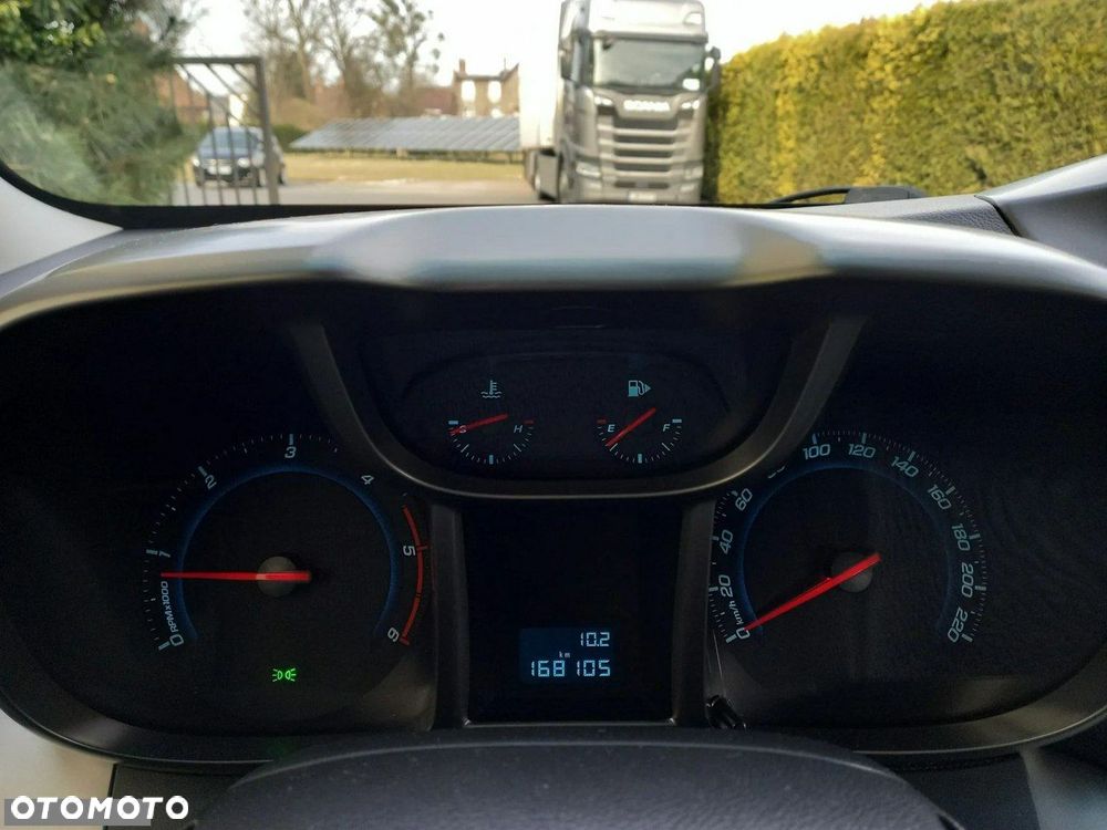 Chevrolet Orlando 2.0 D LT+ - 26