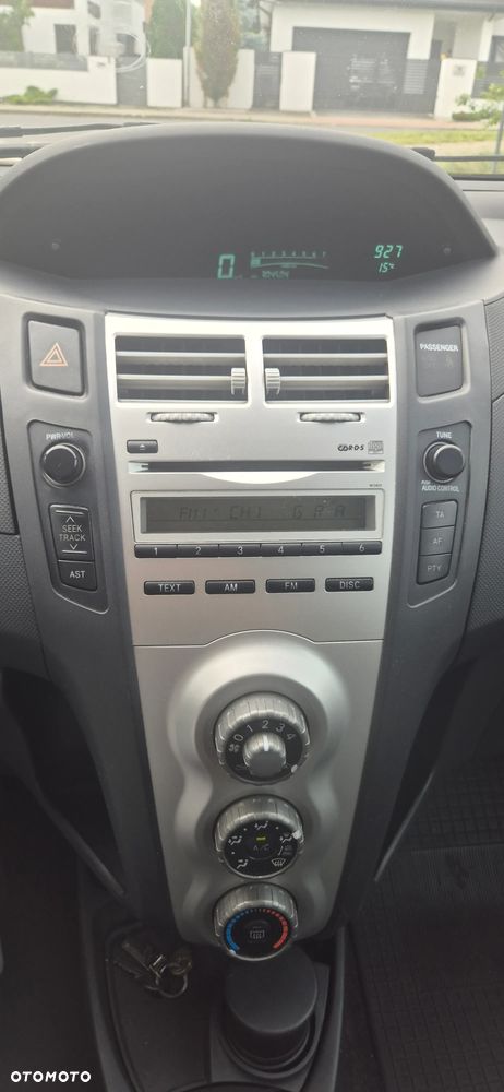 Toyota Yaris 1.3 Terra - 15