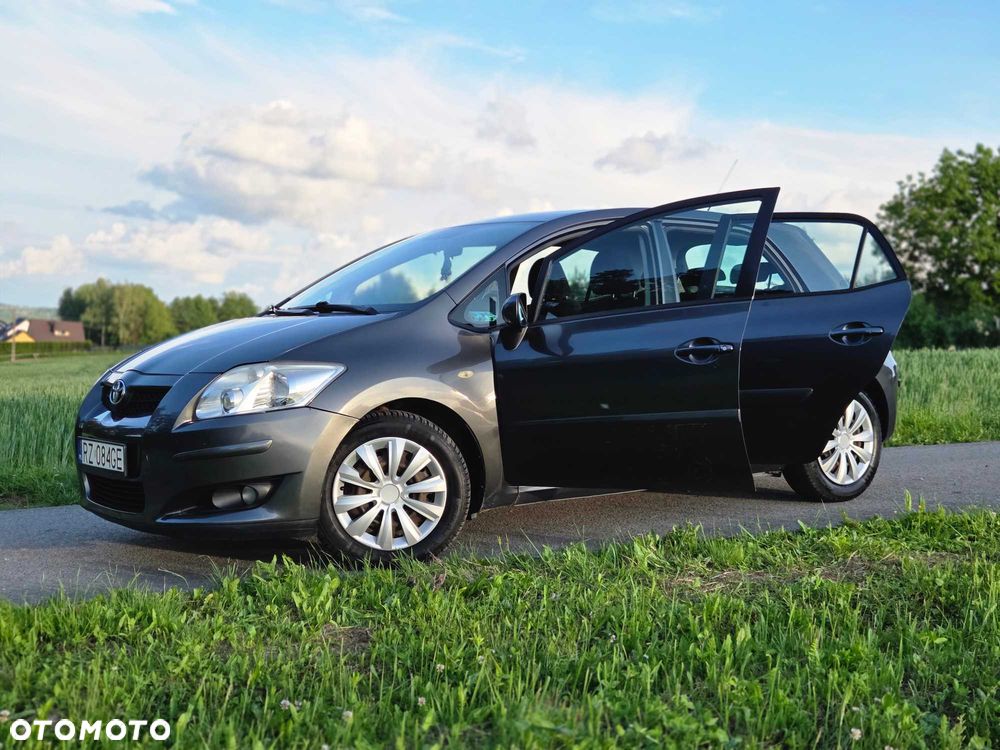 Toyota Auris - 4