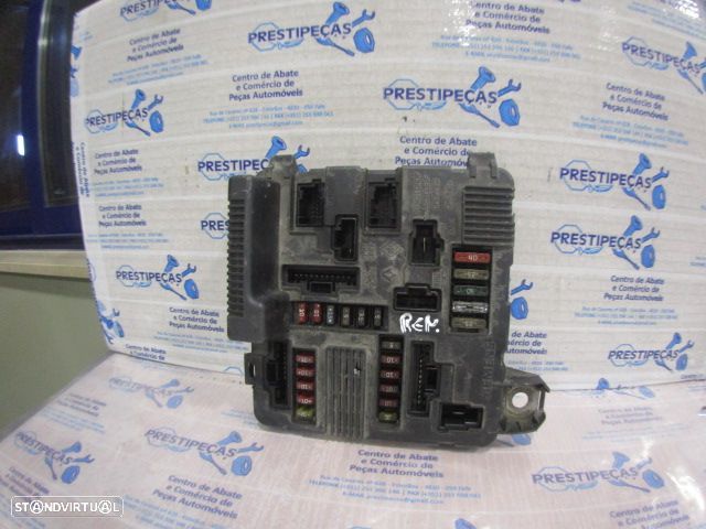 Caixa Fusiveis 8200306033A RENAULT MEGANE 2 2003 1.5DCI 80CV 5P CINZA ORIGINAL - 1