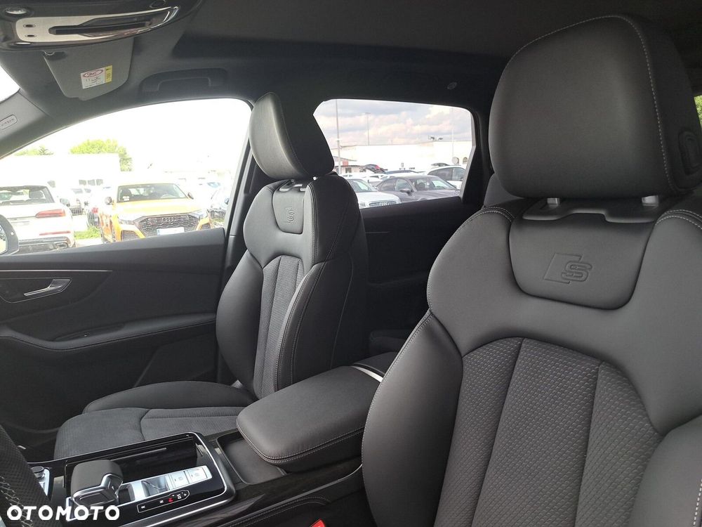 Audi Q7 - 11