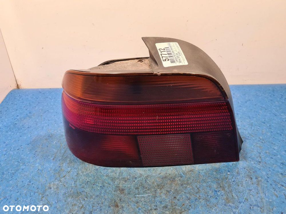 BMW 5 E39 SEDAN LAMPA TYŁ LEWA ZEWNĘTRZNA - 1