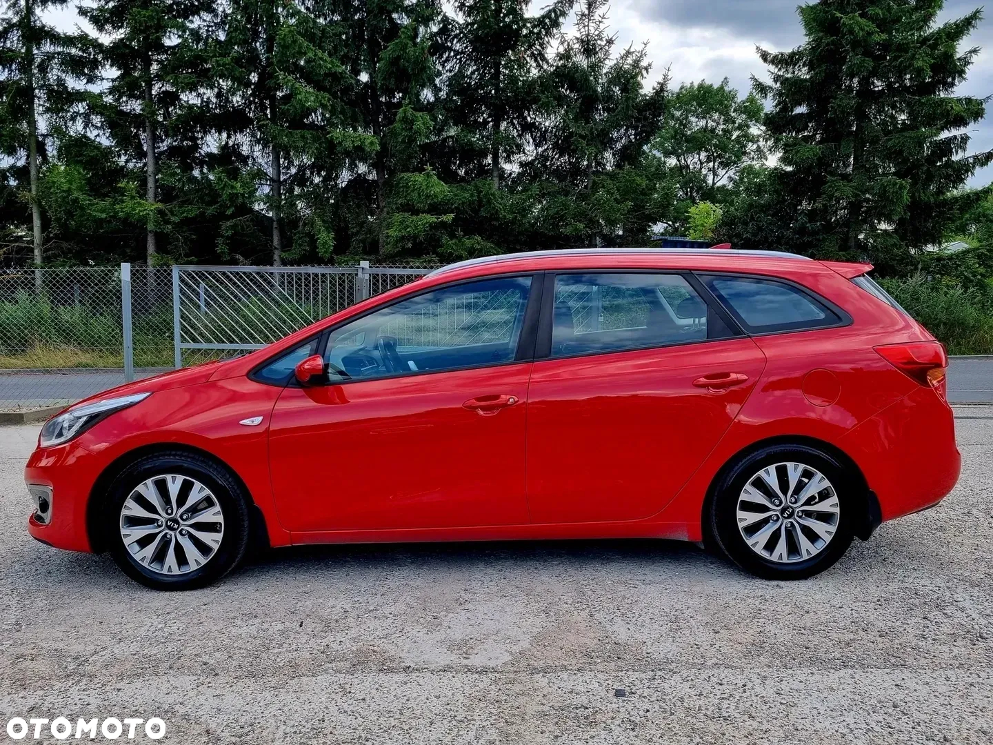 Kia Ceed 1.4 L - 8
