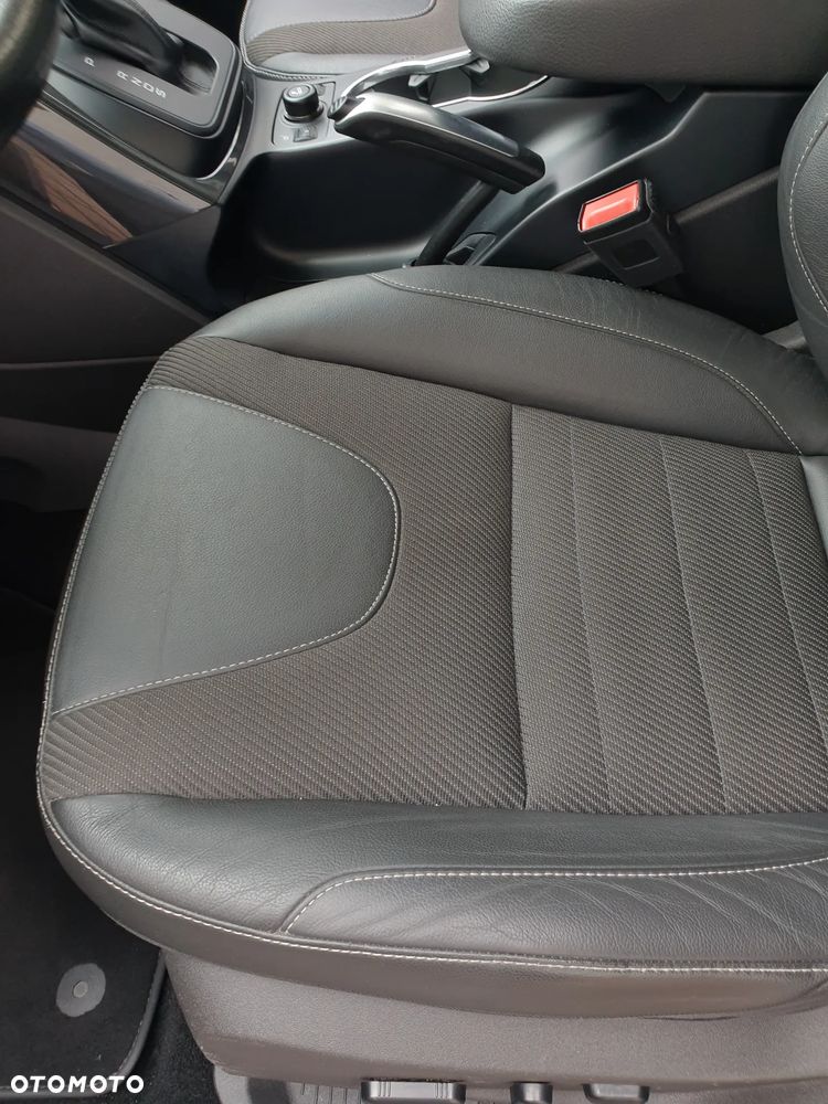 Ford Kuga 2.0 TDCi 4x4 Titanium - 26