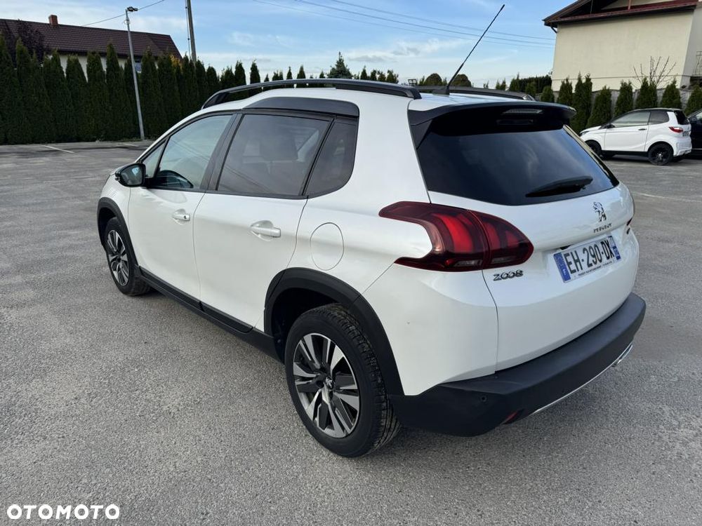 Peugeot 2008 PureTech 110 Stop&Start EAT6 GT-Line Edition - 5