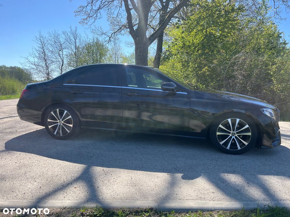 Mercedes-Benz Klasa E 250 CGI BlueEFFICIENCY Automatik - 9
