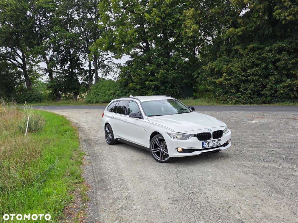 BMW Seria 3 320d Touring Luxury Line - 26