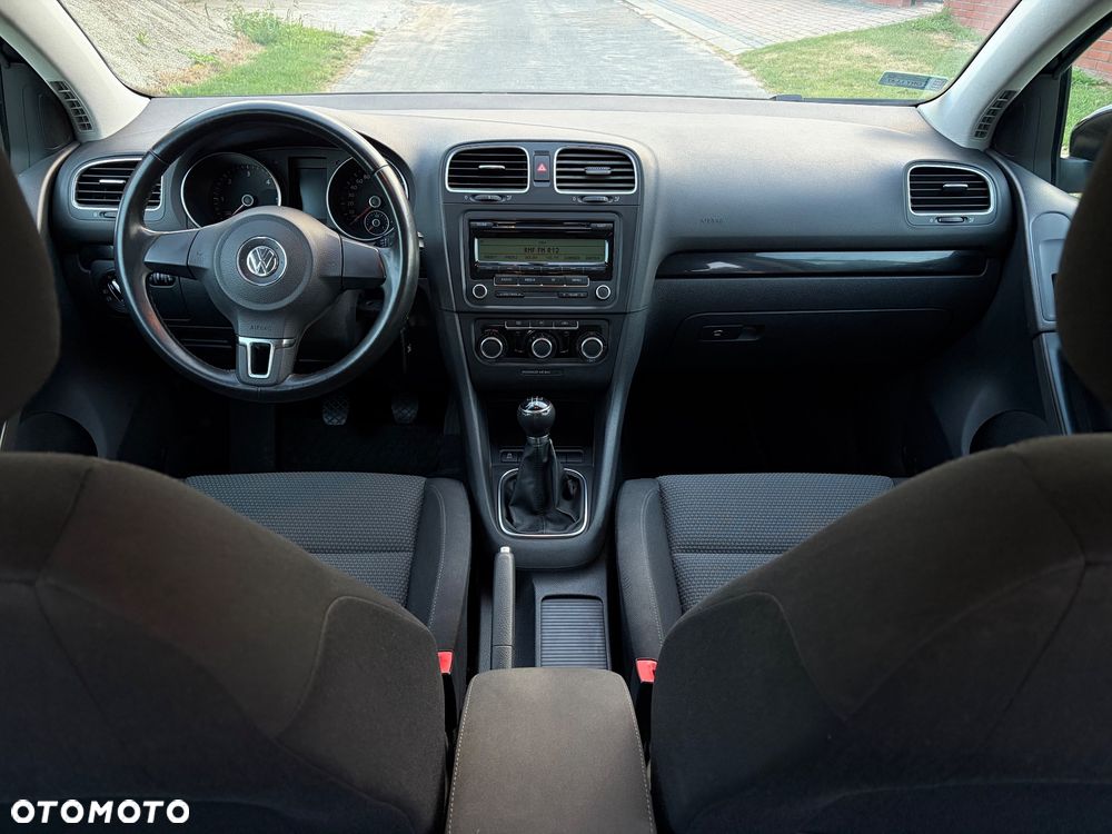Volkswagen Golf - 8