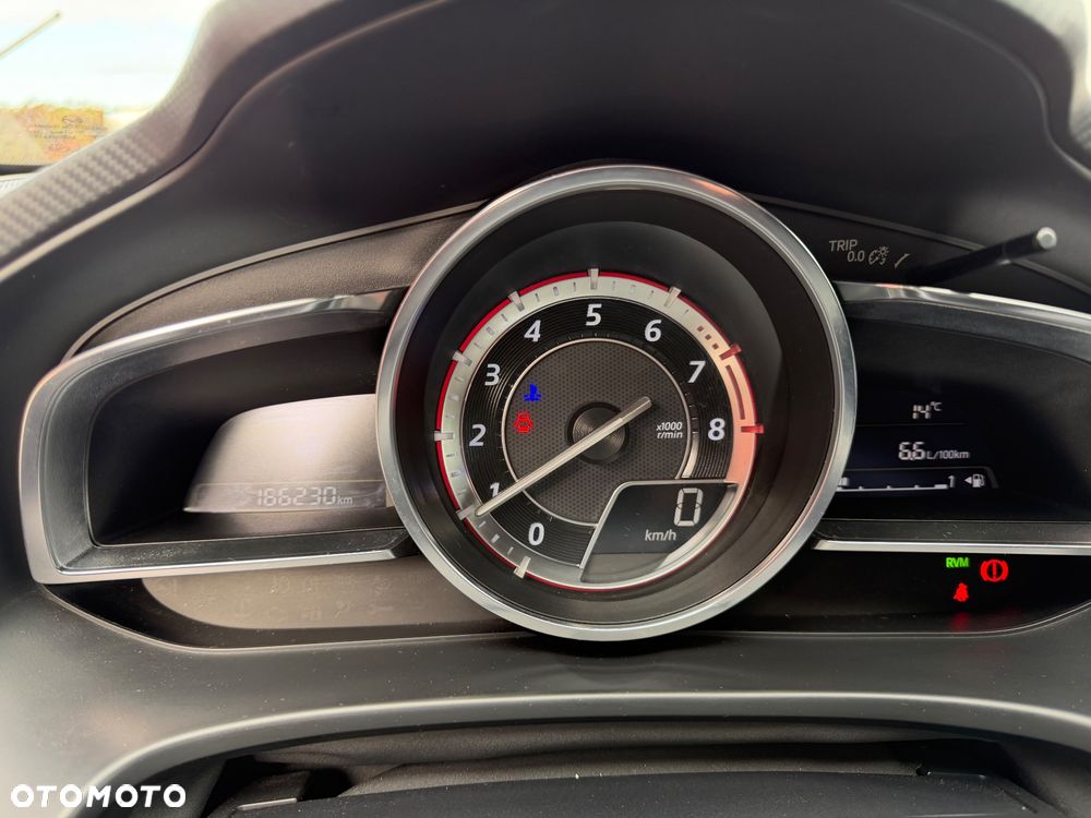 Mazda 3 SKYACTIV-G 120 Urban Limited - 18