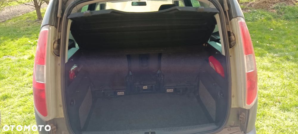 Skoda Roomster 1.2 Fresh - 9