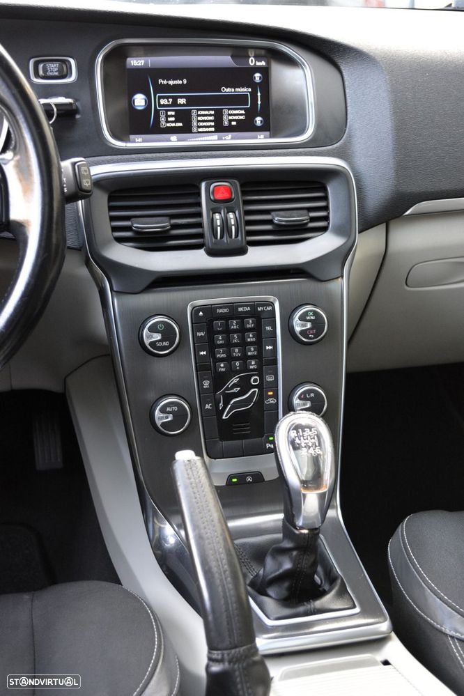 Volvo V40 1.6 D2 Momentum Eco - 16