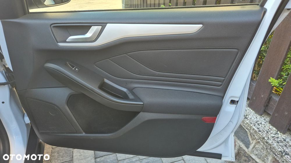 Ford Focus 1.5 EcoBlue Start-Stopp-System COOL&CONNECT - 22