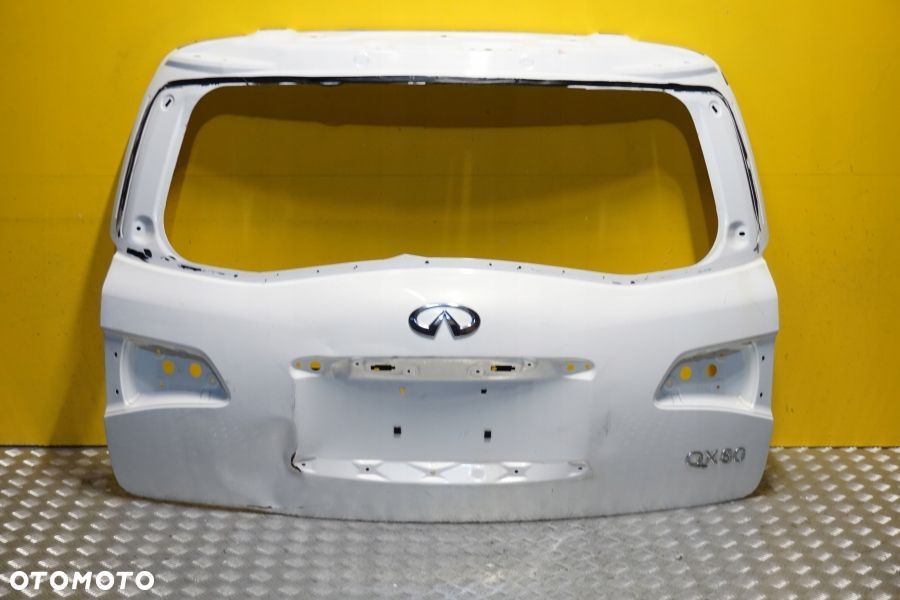 INFINITI QX56 QX80 2010 - 2019 Klapa Bagażnik Tył K010M 1LAMA - 1