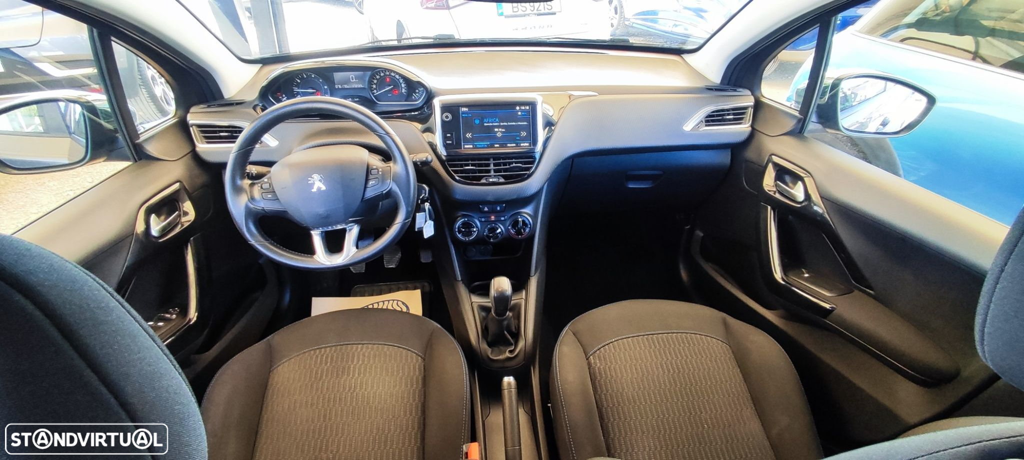 Peugeot 208 1.2 PureTech Style - 11
