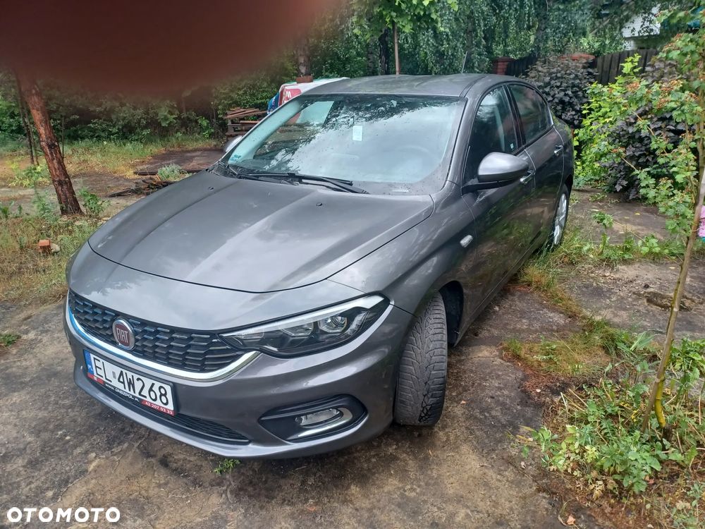 Fiat Tipo 1.4 16V Lounge EU6d - 1