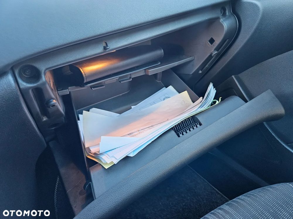 Opel Astra 1.6 Innovation - 21