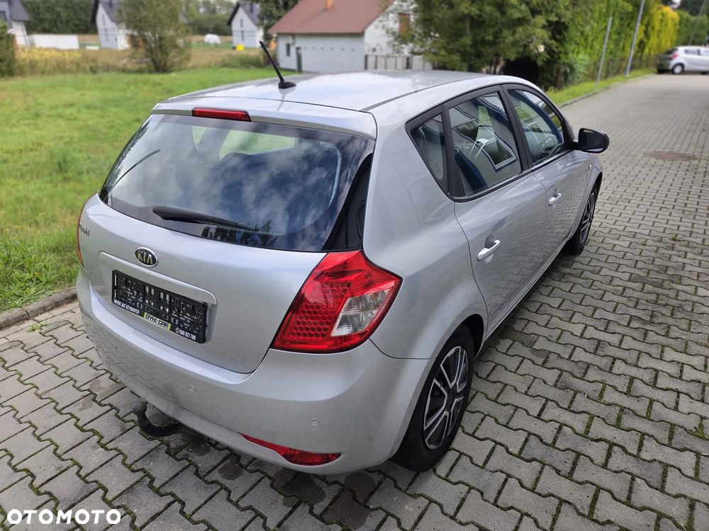 Kia Ceed 1.4 CVVT Attract - 13