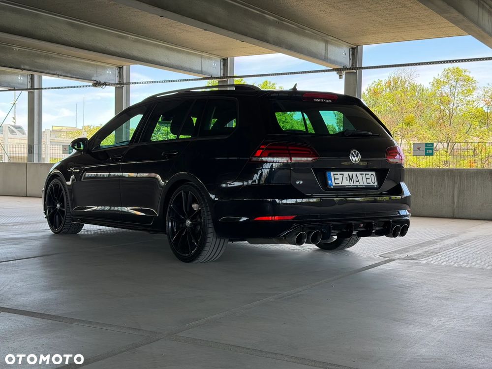 Volkswagen Golf - 5