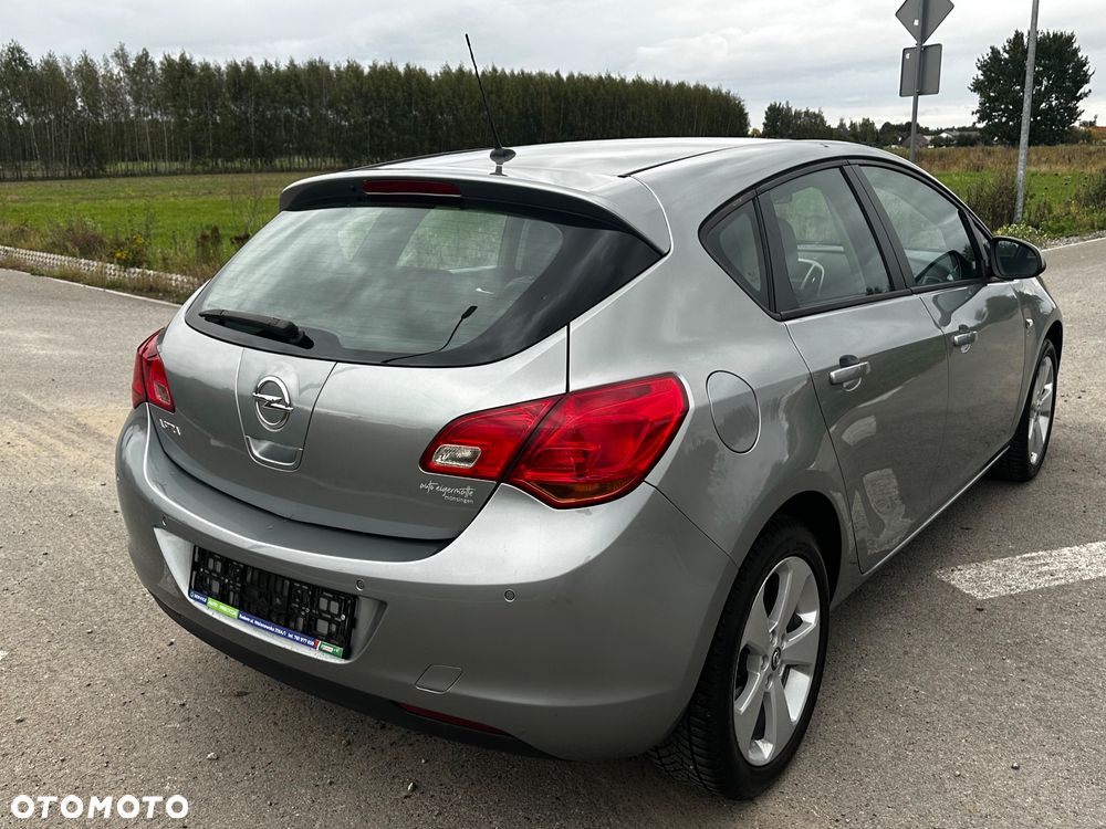 Opel Astra - 4