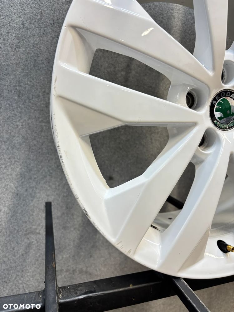 4 Felgi Alu. Skoda Fabia Rs, Roomster, Rapid 17", White - 16