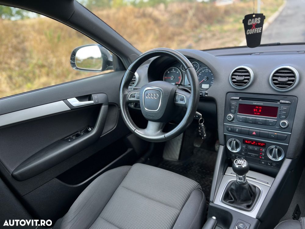 Audi A3 Sportback 2.0 TDI Ambiente - 8