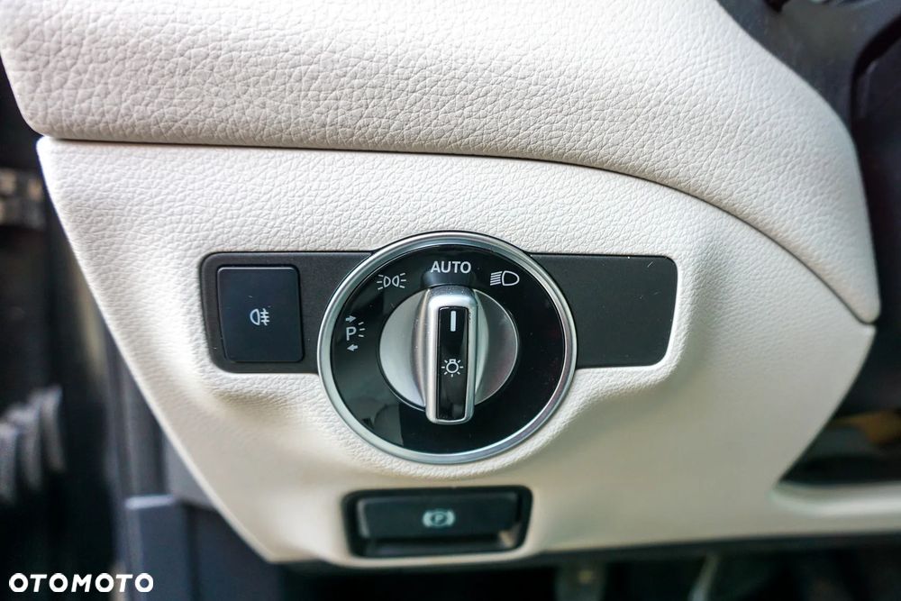 Mercedes-Benz GLA 200 Activity Edition - 32