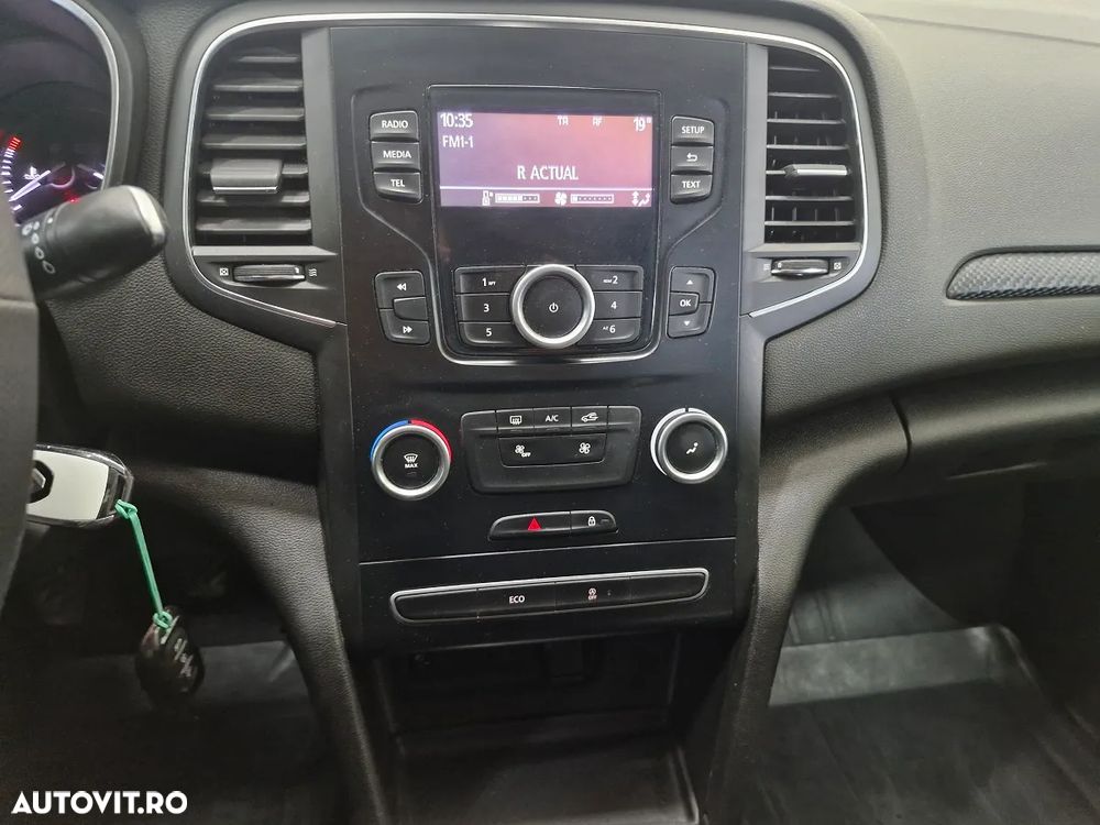 Renault Megane TCe Business - 18