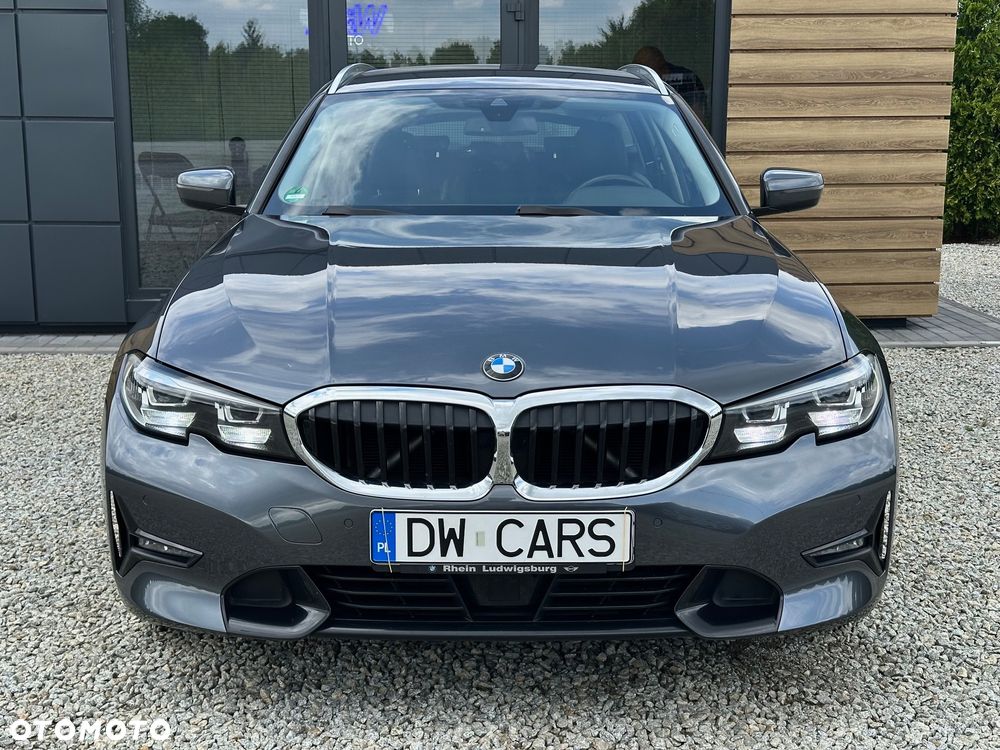 BMW Seria 3 320d Sport Line - 2