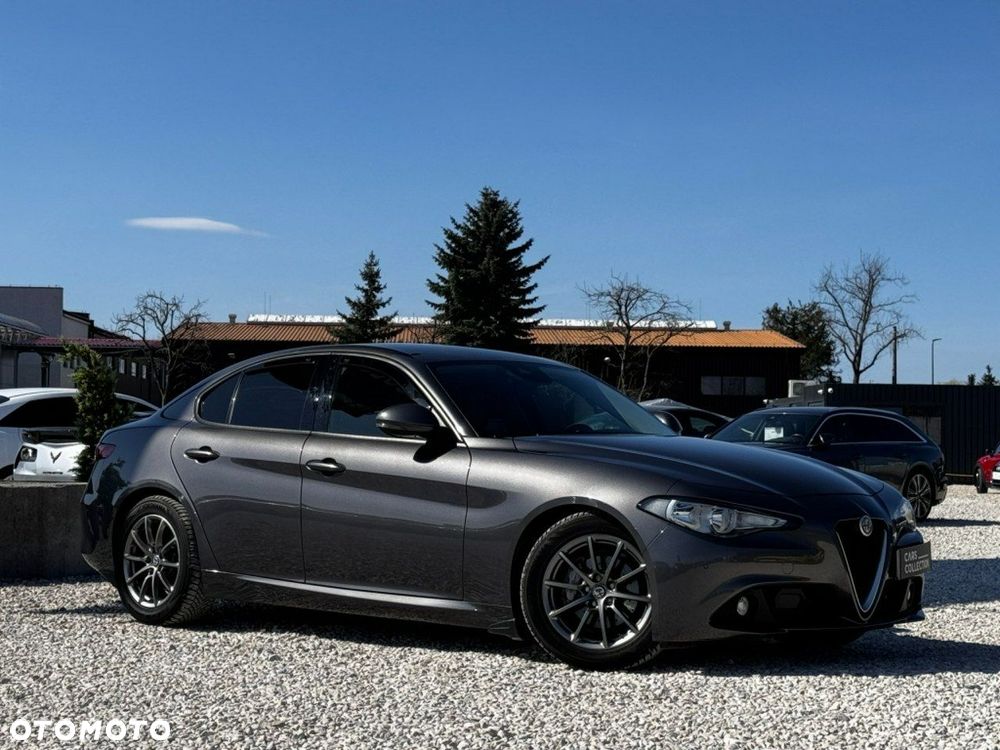 Alfa Romeo Giulia 2.2 D Turbo - 1